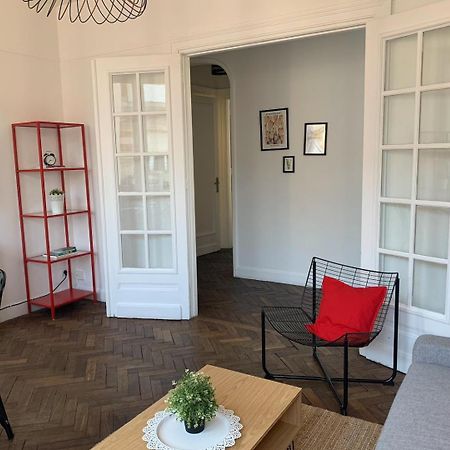 Appartement 2 Chambres Avec Parking, Proche Metro 릴 외부 사진